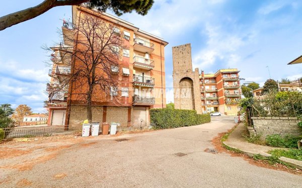 appartamento in vendita a Viterbo in zona Belcolle