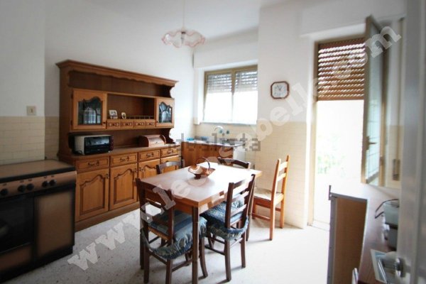 appartamento in vendita a Viterbo in zona Roccalvecce