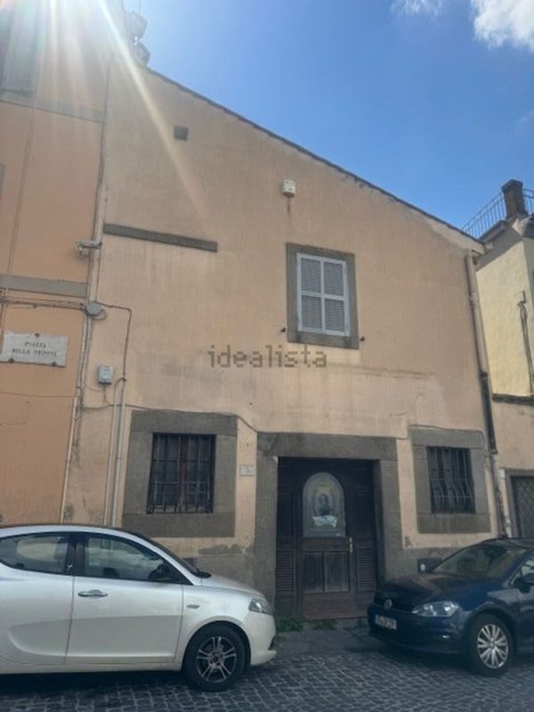 locale di sgombero in vendita a Viterbo