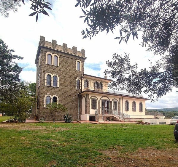 casa indipendente in vendita a Viterbo
