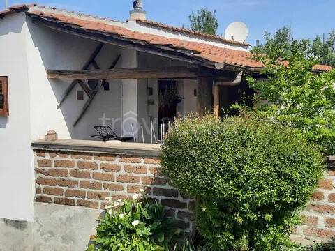 casa indipendente in vendita a Viterbo in zona Tobia