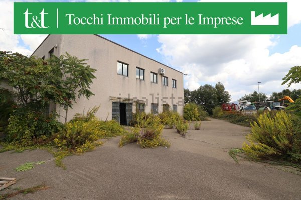 capannone in vendita a Viterbo in zona Bagni di Viterbo