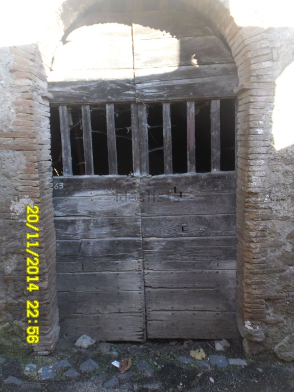 locale di sgombero in vendita a Viterbo