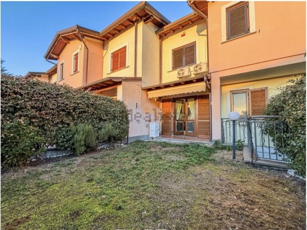 casa indipendente in vendita a Viterbo in zona Bagnaia