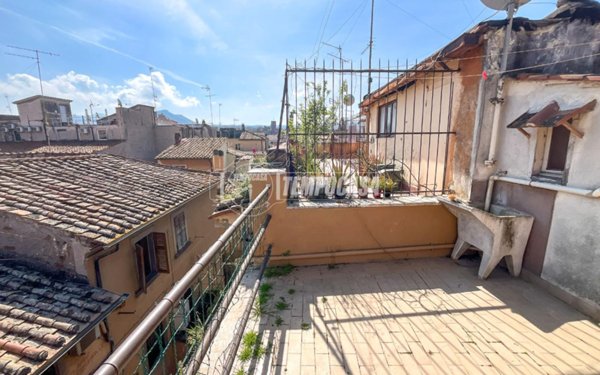 casa indipendente in vendita a Viterbo in zona Centro Città