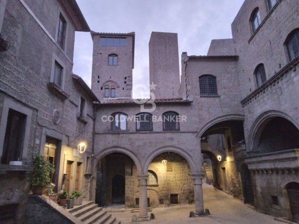 casa indipendente in vendita a Viterbo in zona Centro Città