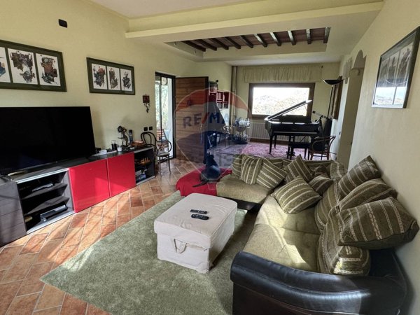 casa indipendente in vendita a Viterbo in zona Bagnaia