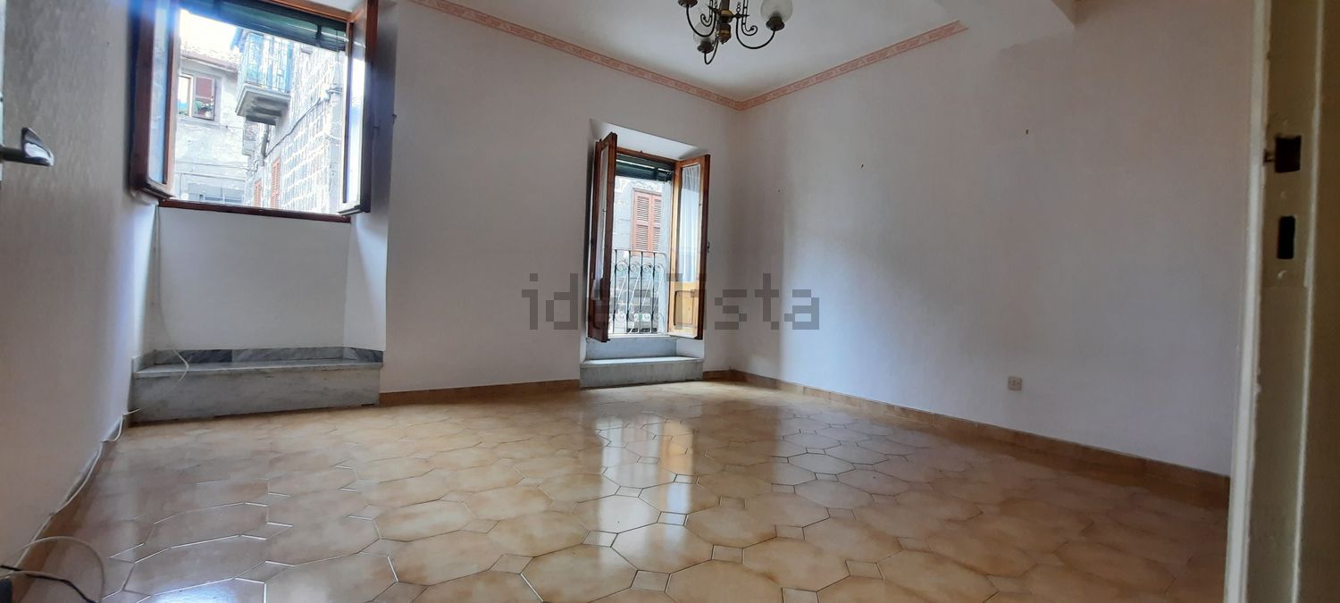 appartamento in vendita a Viterbo in zona Centro Città