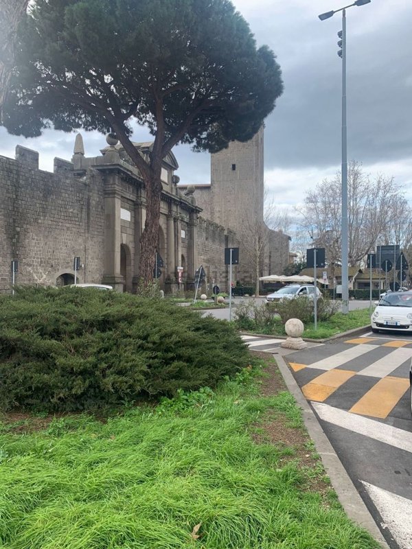 casa indipendente in vendita a Viterbo