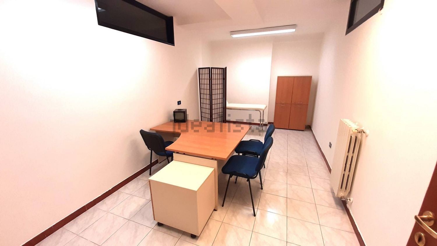 locale commerciale in vendita a Viterbo