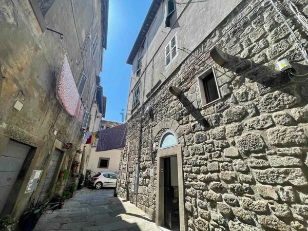 appartamento in vendita a Viterbo in zona Centro Città