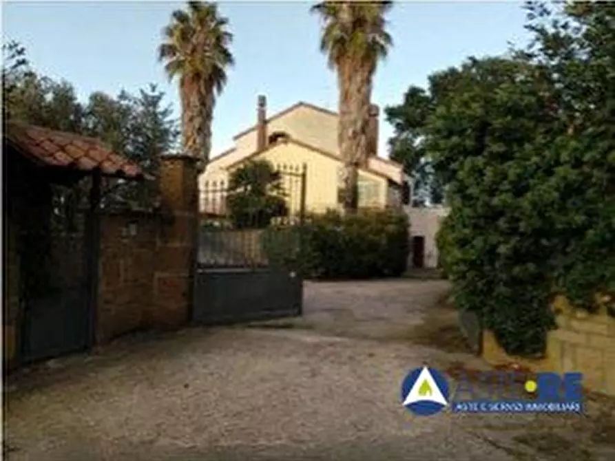 casa indipendente in vendita a Viterbo in zona Centro Città