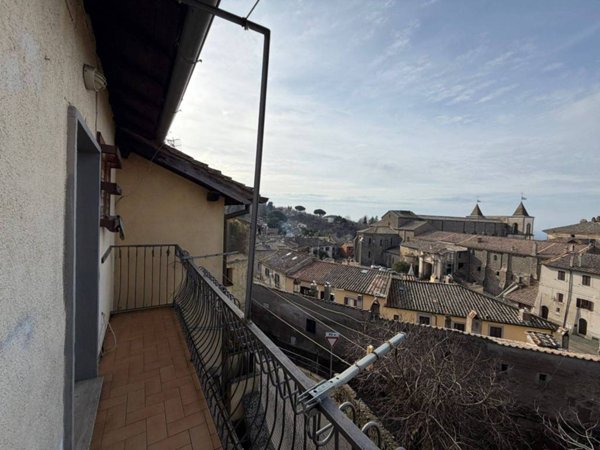 appartamento in vendita a Viterbo in zona San Martino al Cimino