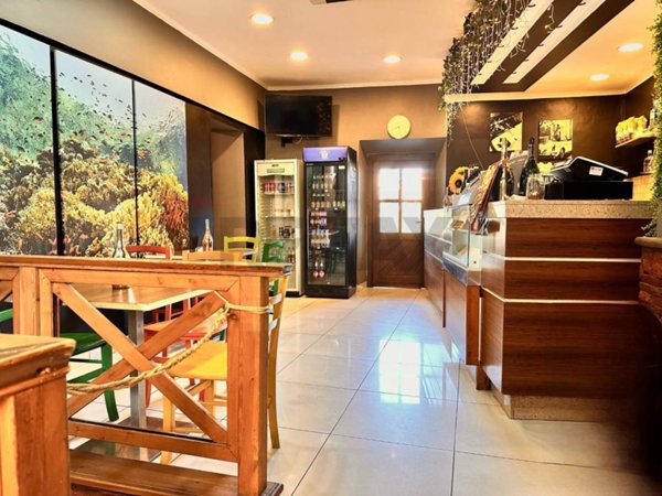 negozio in vendita a Viterbo in zona Bagnaia