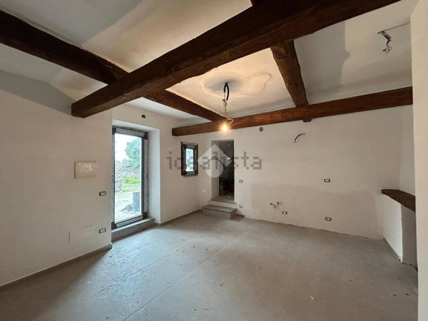 appartamento in vendita a Viterbo in zona San Martino al Cimino