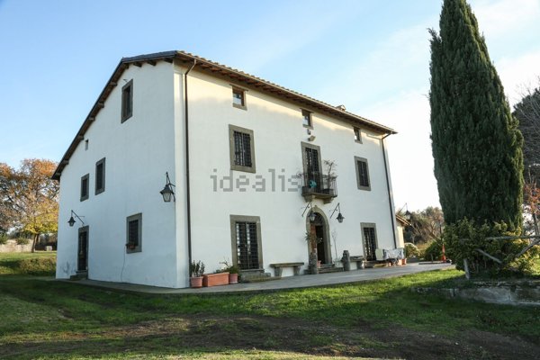 casa indipendente in vendita a Viterbo in zona Centro Città