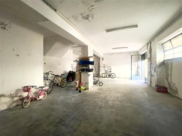 locale di sgombero in vendita a Viterbo