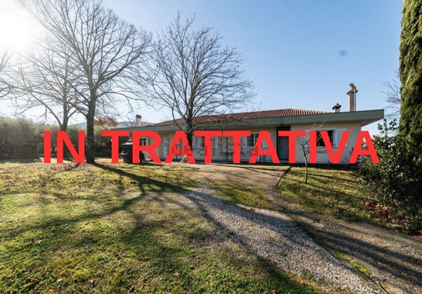 casa indipendente in vendita a Viterbo in zona Bagnaia