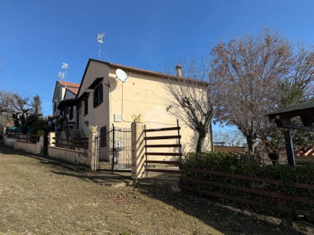 casa indipendente in vendita a Viterbo in zona Grotte Santo Stefano