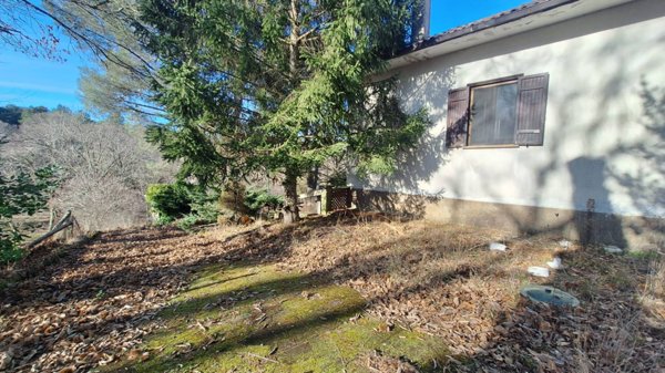 casa indipendente in vendita a Viterbo in zona Bagnaia