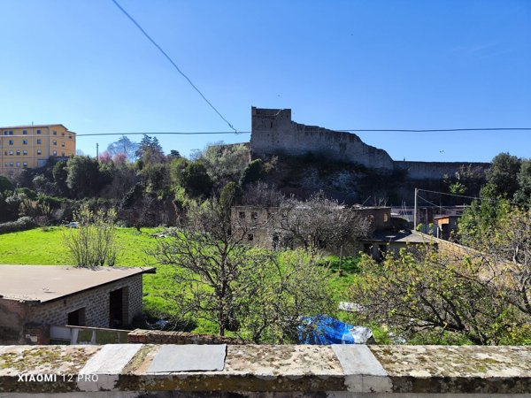 casa indipendente in vendita a Viterbo in zona Centro Città