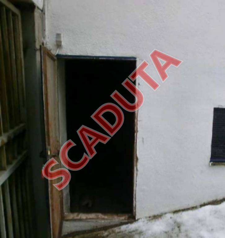 locale commerciale in vendita a Viterbo