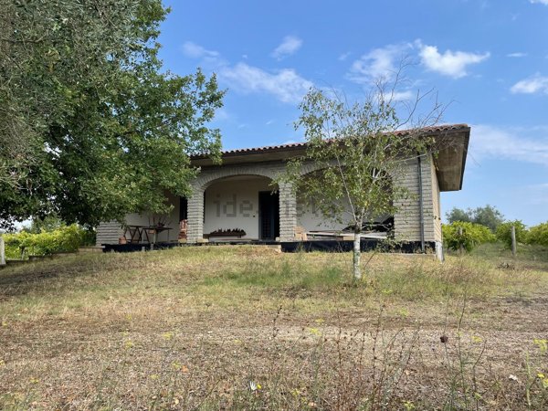 casa indipendente in vendita a Viterbo in zona Monterazzano
