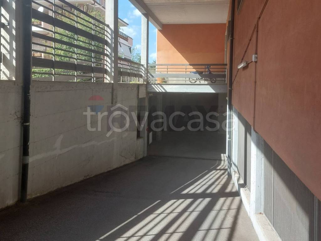 locale di sgombero in vendita a Viterbo