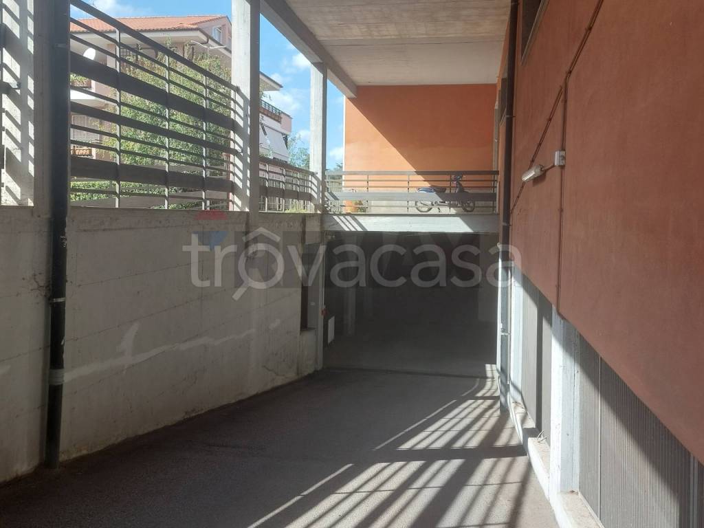 locale commerciale in vendita a Viterbo