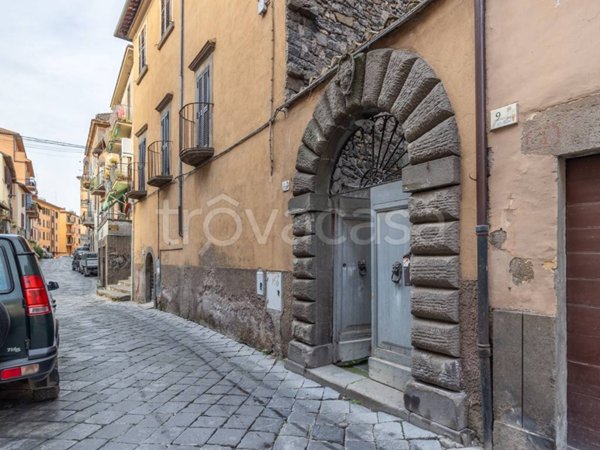 locale commerciale in vendita a Viterbo