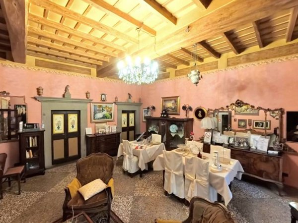 intera palazzina in vendita a Viterbo in zona Centro Città