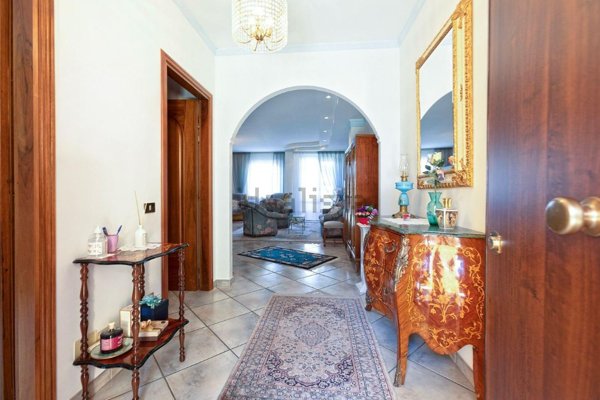 casa indipendente in vendita a Viterbo