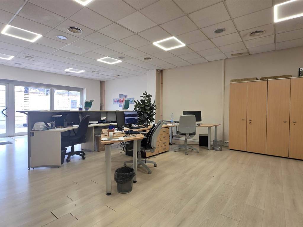 negozio in vendita a Viterbo in zona Centro Città