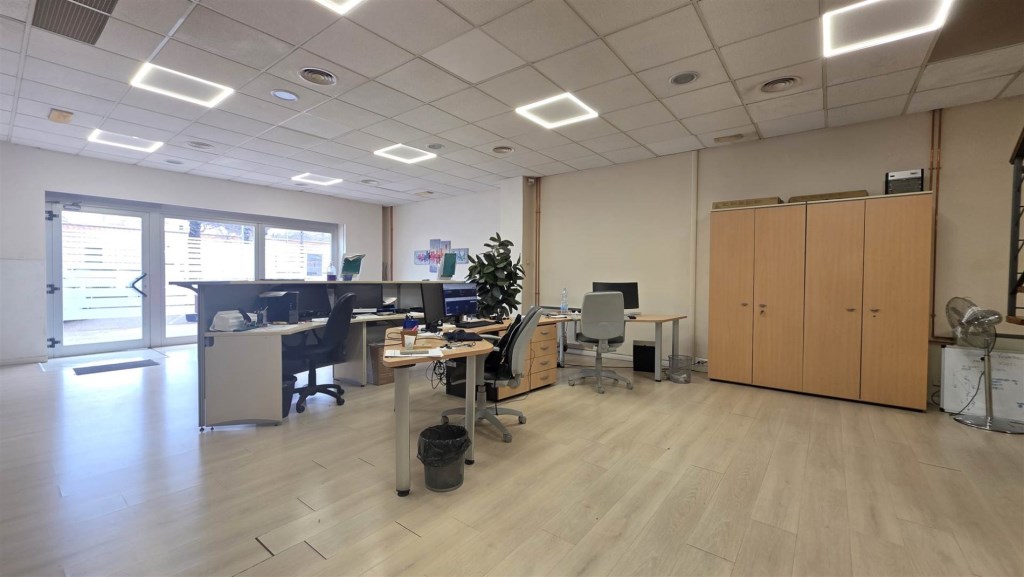 negozio in vendita a Viterbo in zona Centro Città