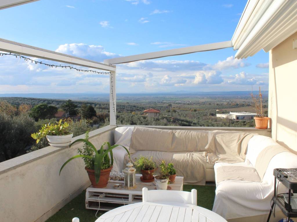 casa indipendente in vendita a Viterbo in zona Castel d'Asso