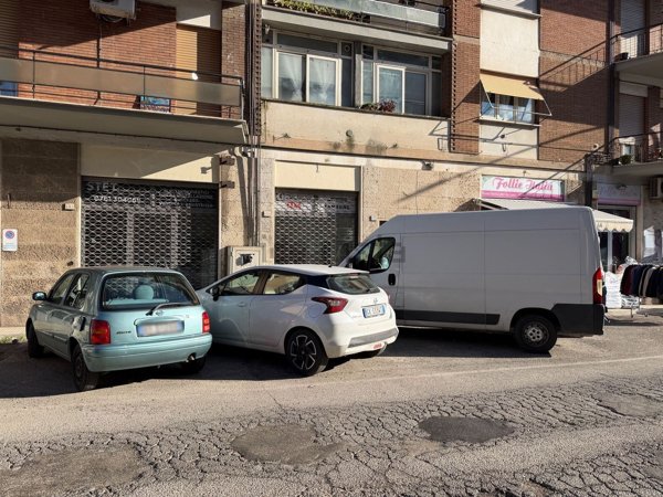 locale commerciale in vendita a Viterbo