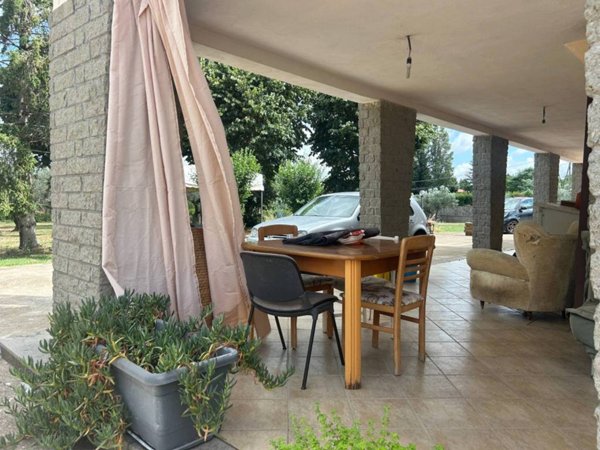 casa indipendente in vendita a Viterbo in zona Bagnaia