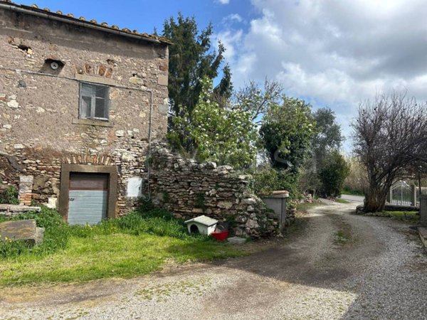 casa indipendente in vendita a Viterbo in zona Castel d'Asso