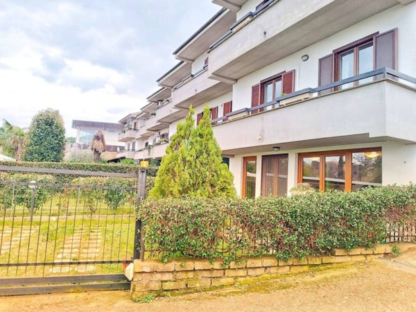 casa indipendente in vendita a Viterbo in zona Centro Città