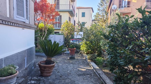 casa indipendente in vendita a Viterbo in zona Centro Città