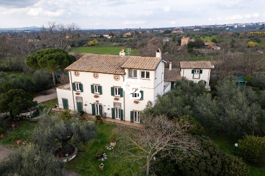 casa indipendente in vendita a Viterbo