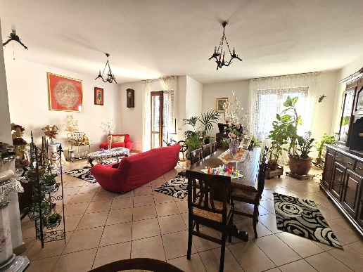 casa indipendente in vendita a Viterbo in zona Centro Città