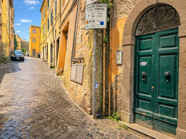 appartamento in vendita a Viterbo in zona Centro Città