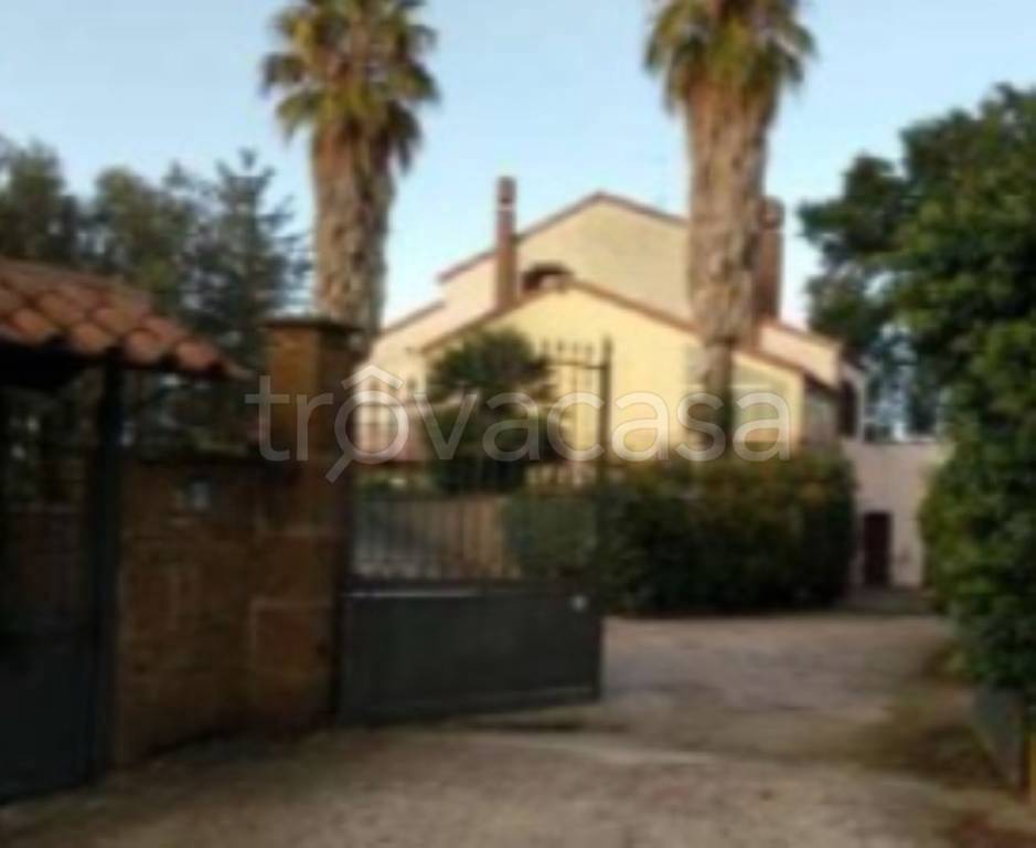 casa indipendente in vendita a Viterbo