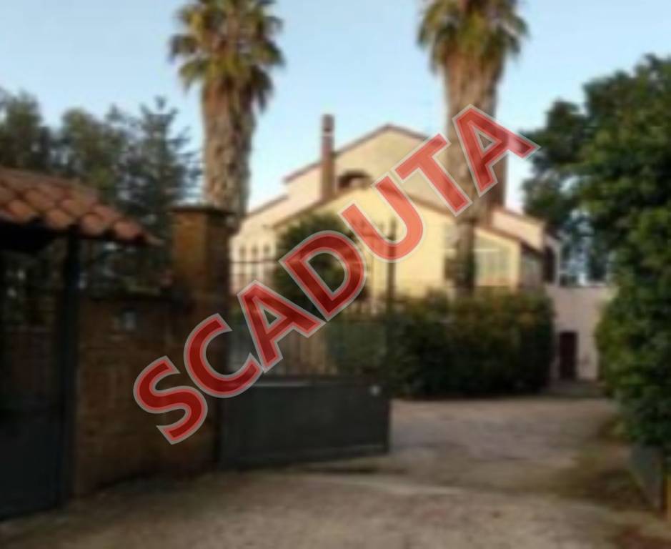 casa indipendente in vendita a Viterbo