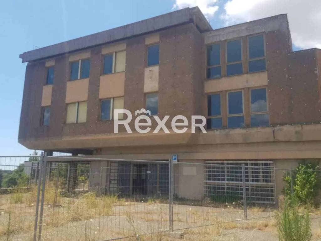 intera palazzina in vendita a Viterbo in zona Centro Città