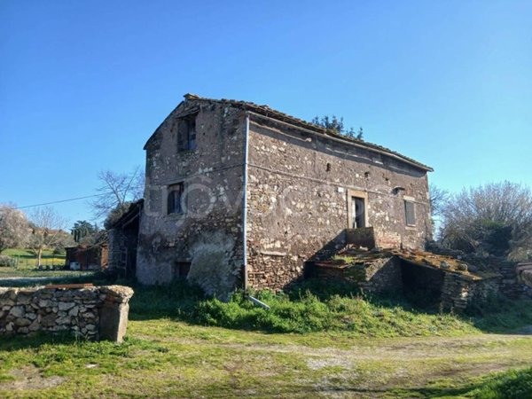 casa indipendente in vendita a Viterbo in zona Castel d'Asso