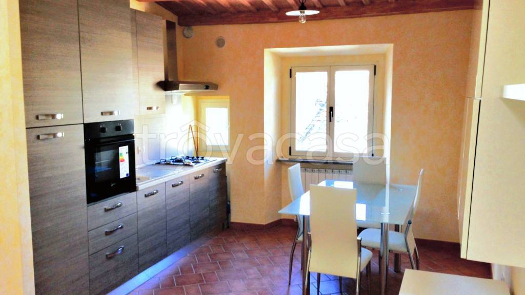 appartamento in vendita a Viterbo in zona Centro Città