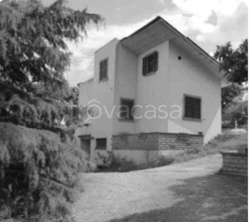 casa indipendente in vendita a Viterbo in zona San Martino al Cimino