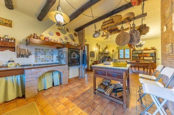 casa indipendente in vendita a Viterbo in zona Bagnaia